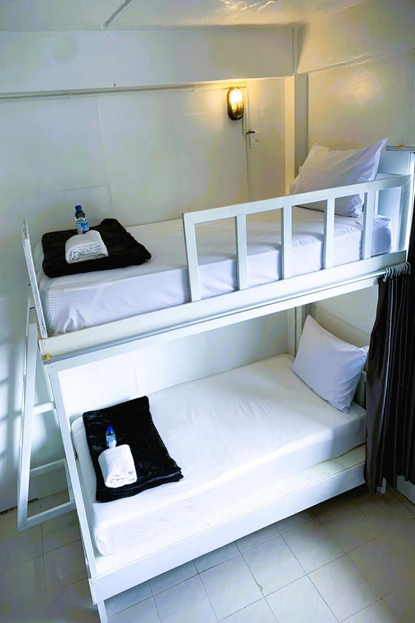 Hotel Remember @ Phuket Town Extérieur photo