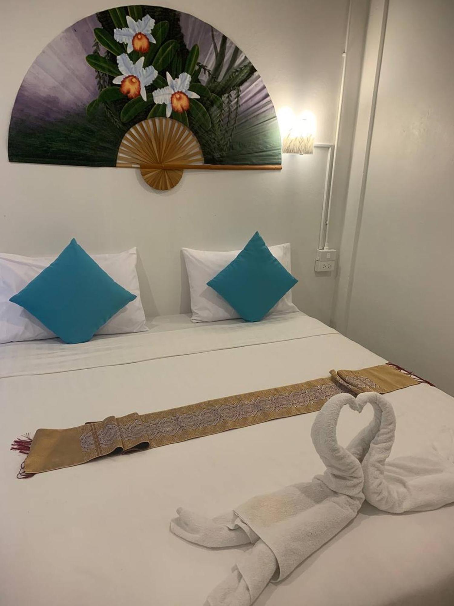 Hotel Remember @ Phuket Town Extérieur photo