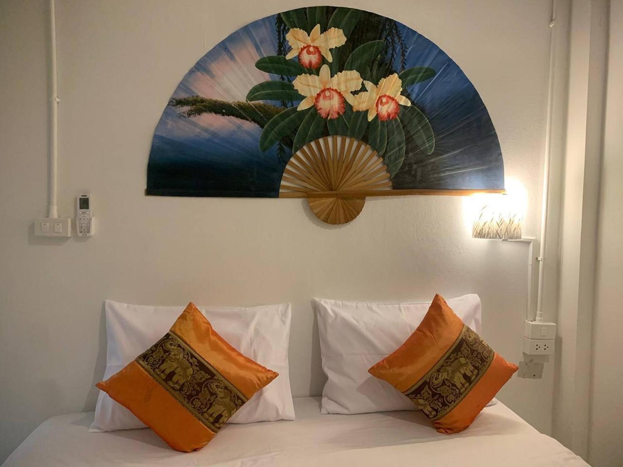 Hotel Remember @ Phuket Town Extérieur photo