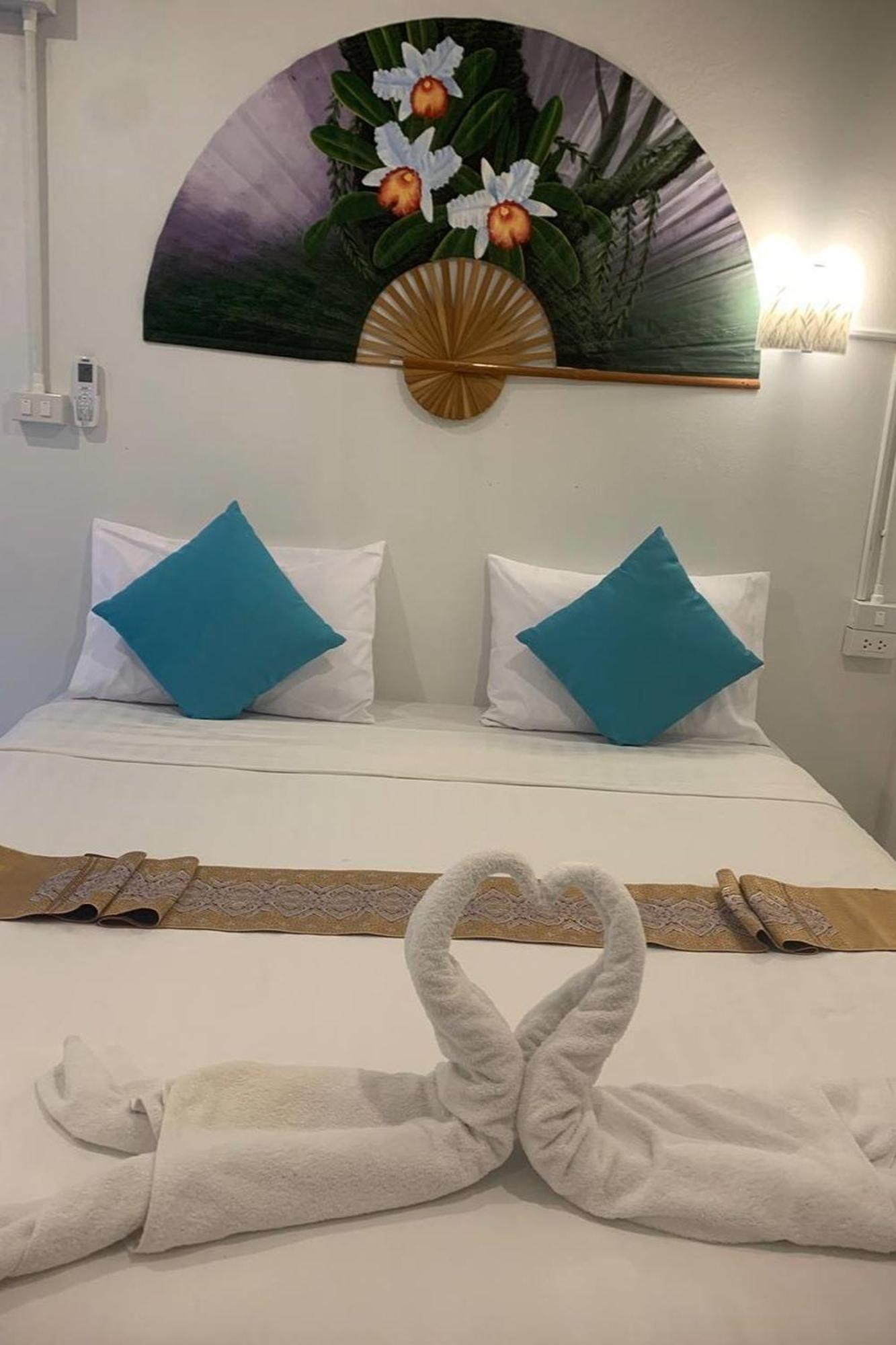 Hotel Remember @ Phuket Town Extérieur photo
