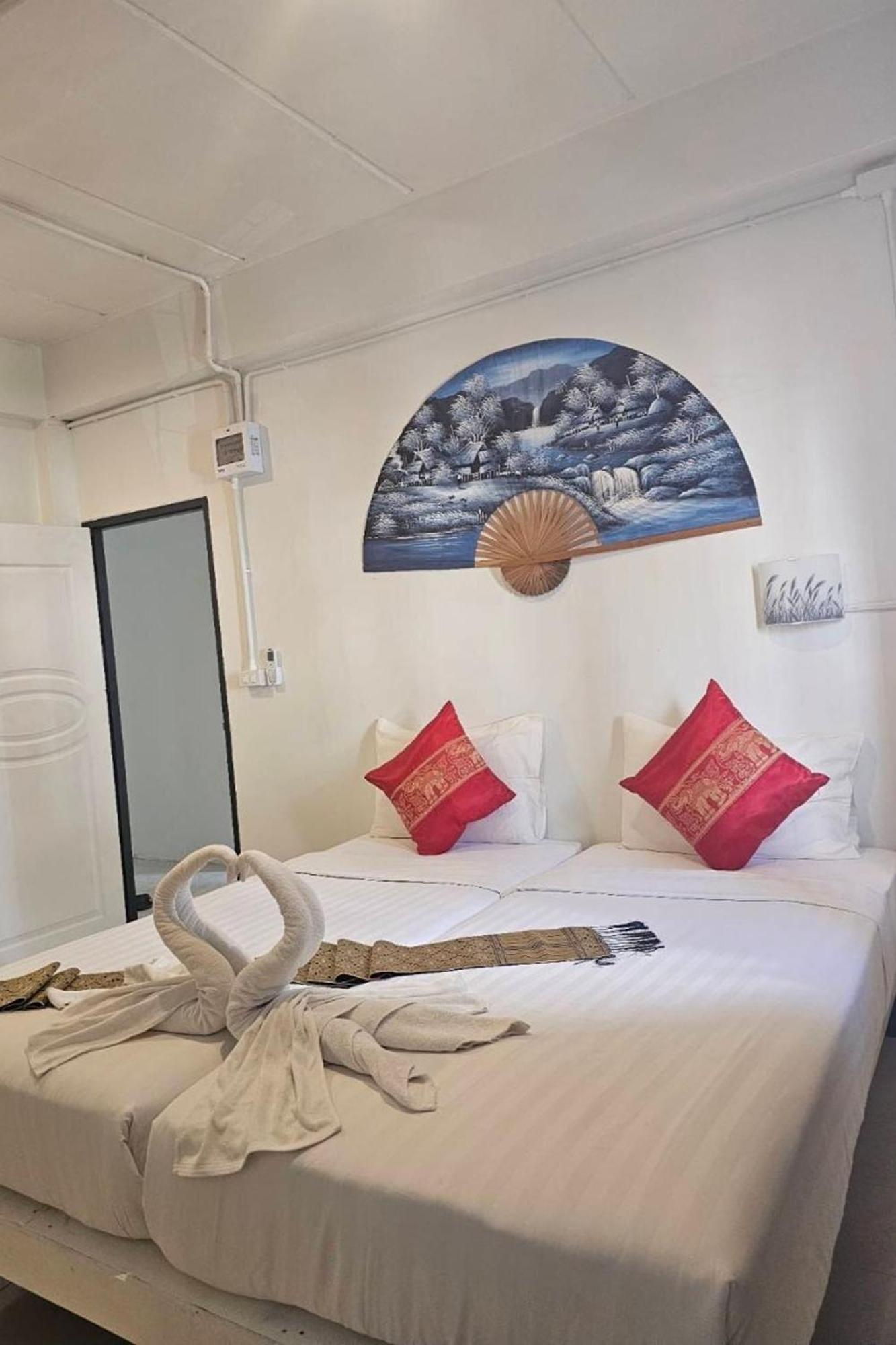 Hotel Remember @ Phuket Town Extérieur photo