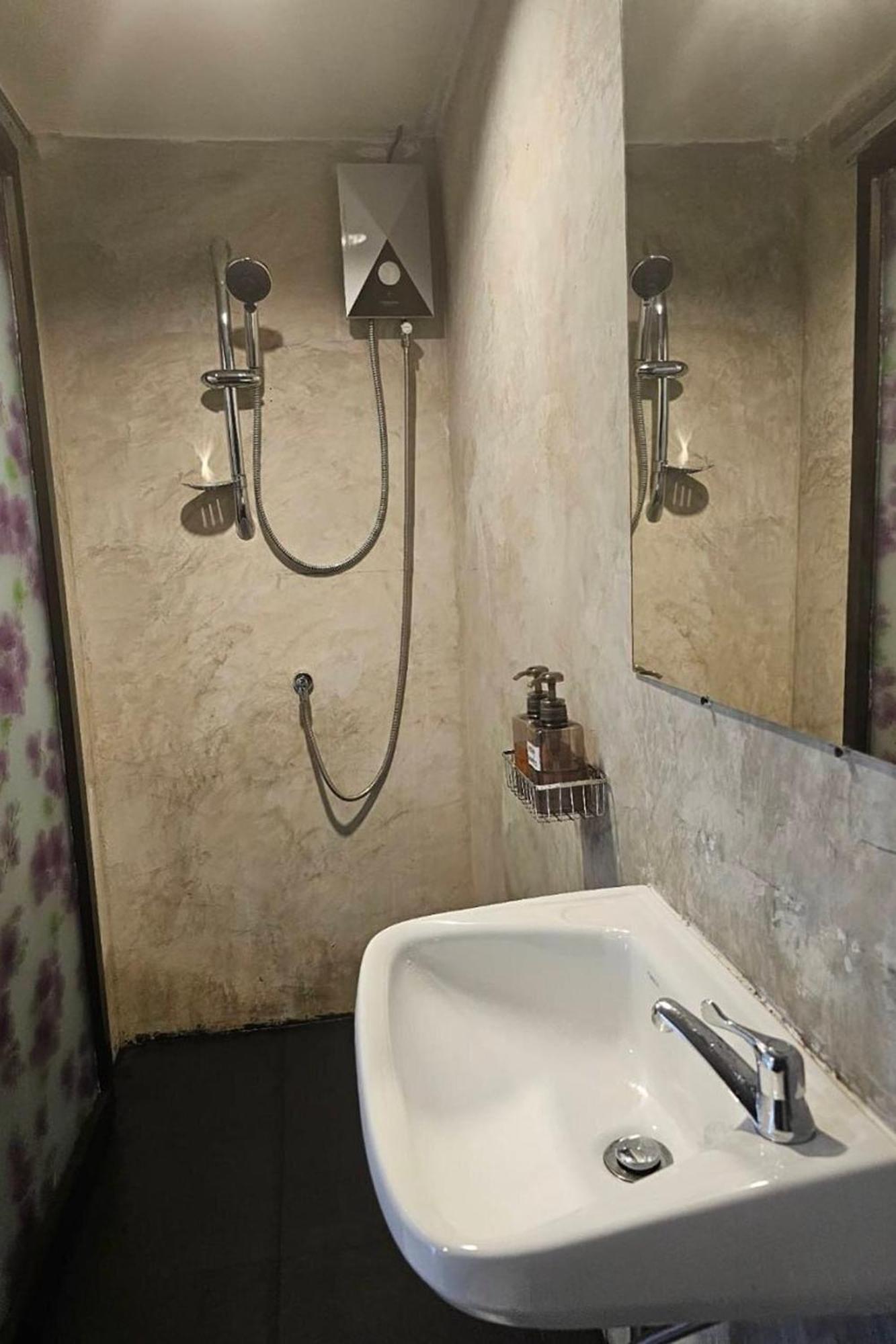 Hotel Remember @ Phuket Town Extérieur photo
