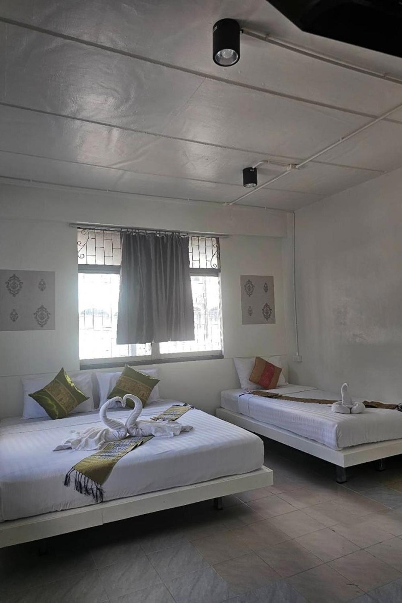 Hotel Remember @ Phuket Town Extérieur photo