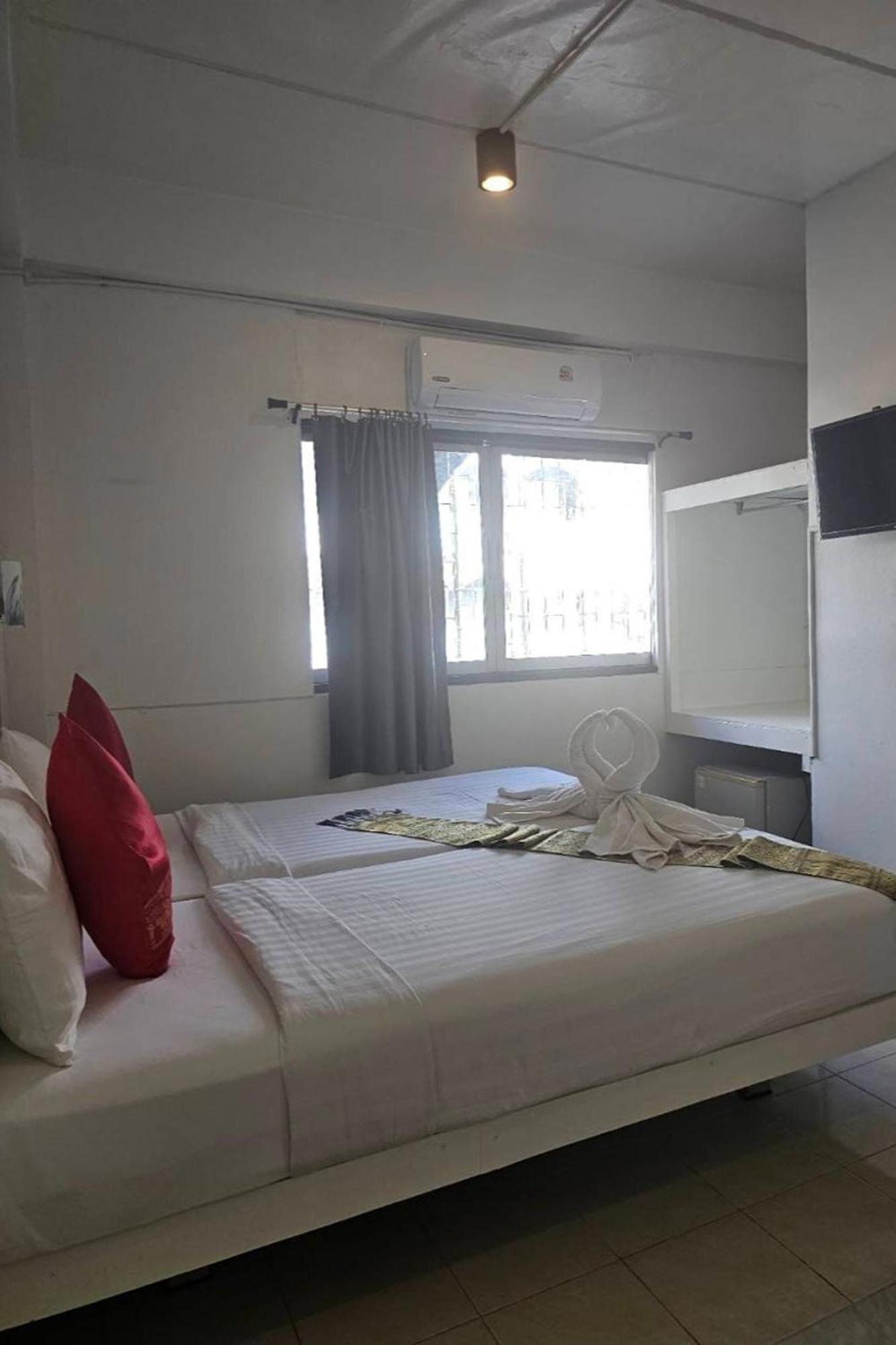 Hotel Remember @ Phuket Town Extérieur photo