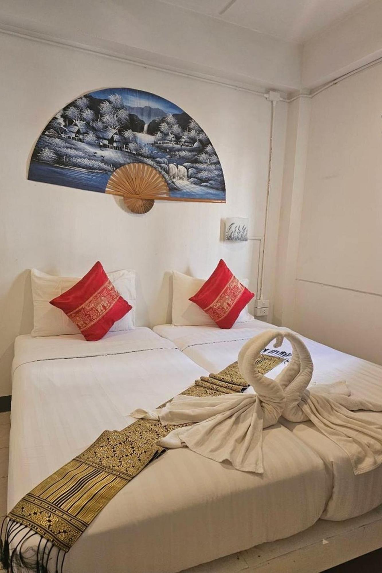 Hotel Remember @ Phuket Town Extérieur photo